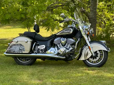 Selling my 2022 Indian Springfield with 111 thunderstroke (1811 CC) Bike is in Amazing shape. Well m...