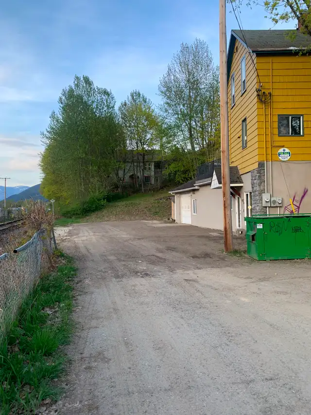 Nelson Downtown Heritage  3 bedroom with Lower Level Shop in Houses for Sale in Nelson - Image 17