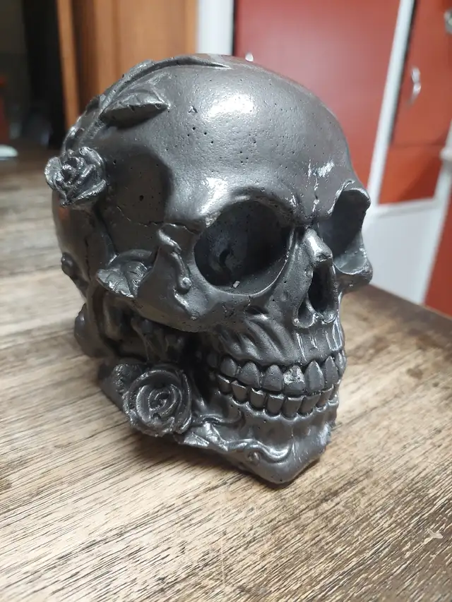 Large painted concrete skulls62863258579331121