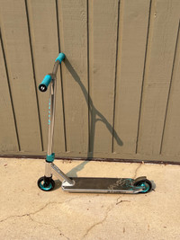 Havoc Storm ~ Chrome and Teal Scooter