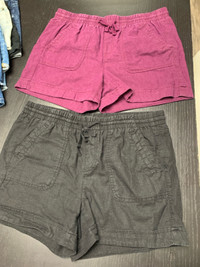 Women’s linen shorts $5 for pair 