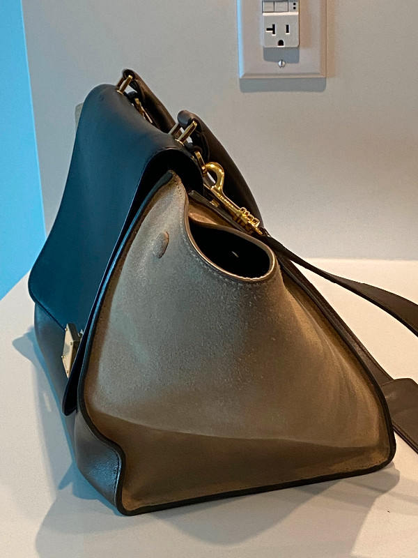 Celine Trapeze Bag - Large in Women's - Bags & Wallets in City of Toronto - Image 3