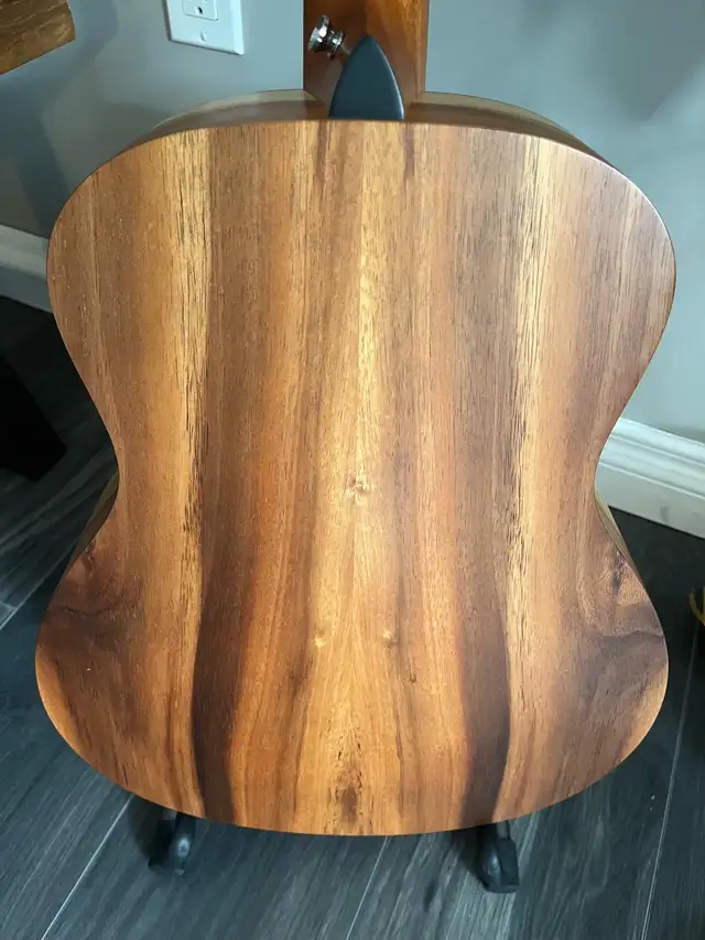 Taylor GS Mini Koa Acoustic/Electric Guitar in Guitars in London - Image 6