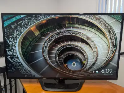 Free 55' LG Tv (Sound broken), View more