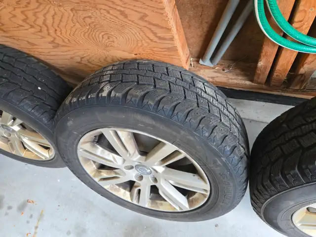 Volvo OEM rims plus snow tires in Tires & Rims in Markham / York Region - Image 3