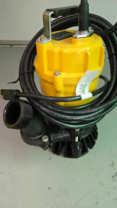 I'm selling a new 2" Wacker PST2 400 submersible pump, perfect for various dewatering applications....