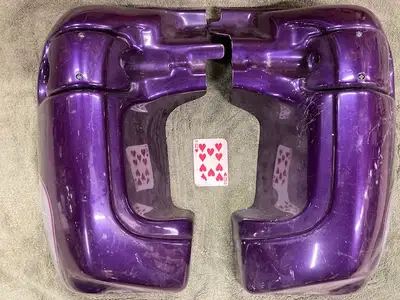 Here is a nice matching pair of original Harley Davidson Lower Fairings They are in very nice condit...