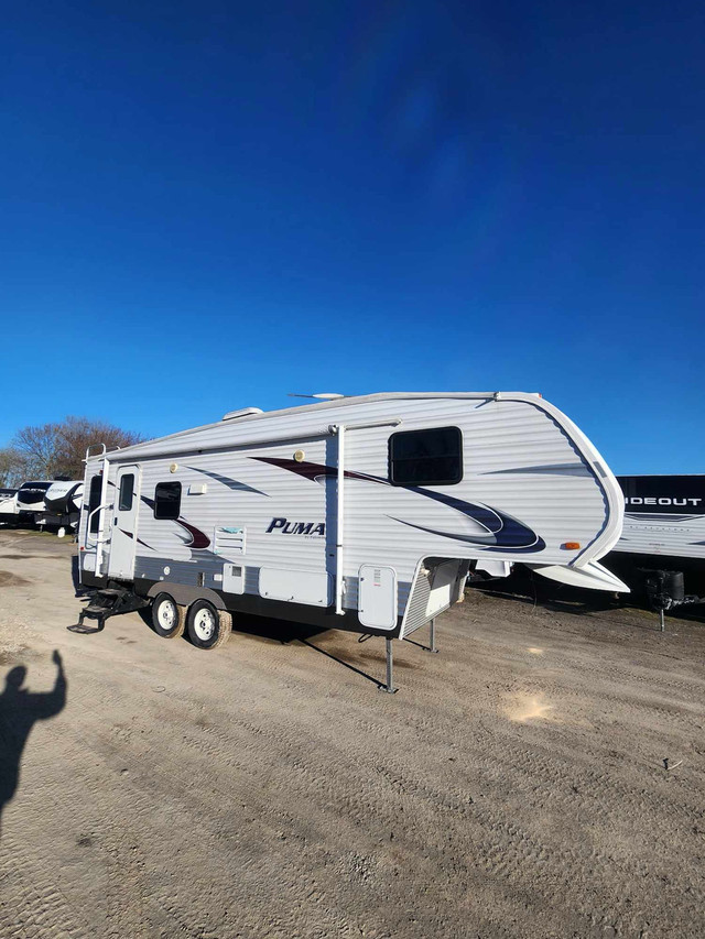 2011 Palomino Puma 253FBS, Open Concept in Travel Trailers & Campers in Oshawa / Durham Region