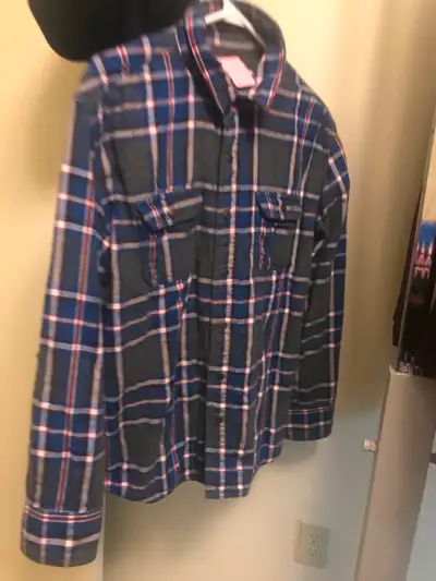 WindRiver sweater size large, View more