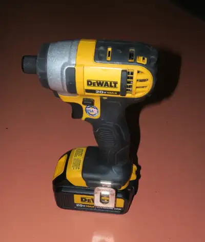 DeWalt DCF885 1/4" Impact Driver 0- 3200 IPM wh 4 Amp Battery, View more