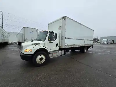 Hi, I am selling my Straight truck 2016 . Freightliner Straight truck. Cummins Motor. Automatic Tran...