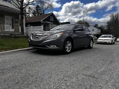 2011 Hyundai Sonata Body - 247xxx Brand new motor, less than 3000kms on it!! All new brakes, New bal...