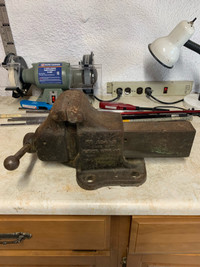 Metal vise