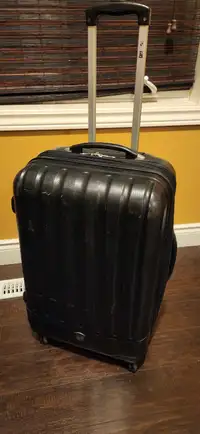 Heys hard suitcase 