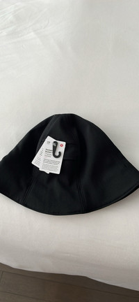 LULULEMON Packable Bucket Hat. NEW.  Black. Size S/M