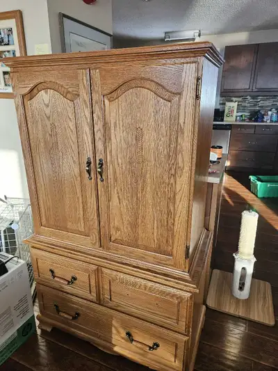 Oak Dresser/Hutch - solid oak, View more