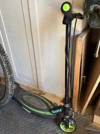 Razor electric scooter and charger