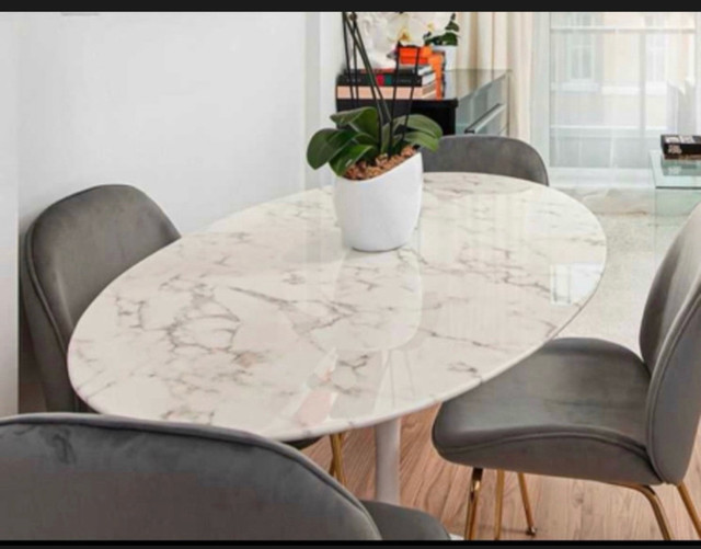 Oval Tulip Marble Table with 4 Velvet chairs in Dining Tables & Sets in City of Toronto - Image 2