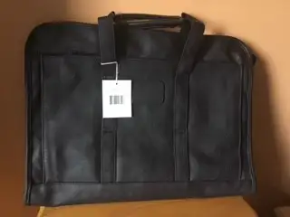 Leather Briefcase - Sacoche en Cuir in Other in West Island - Image 2