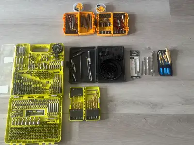 Assortment of tools Mixed dewalt parta 145 pcs drilling and impact set 90pcs drilling set, missing a...