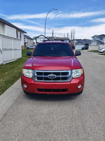 Selling my 2010 Ford Escape XLT V6 4DR 4WD in good condition. Reliable and spacious SUV, perfect for...