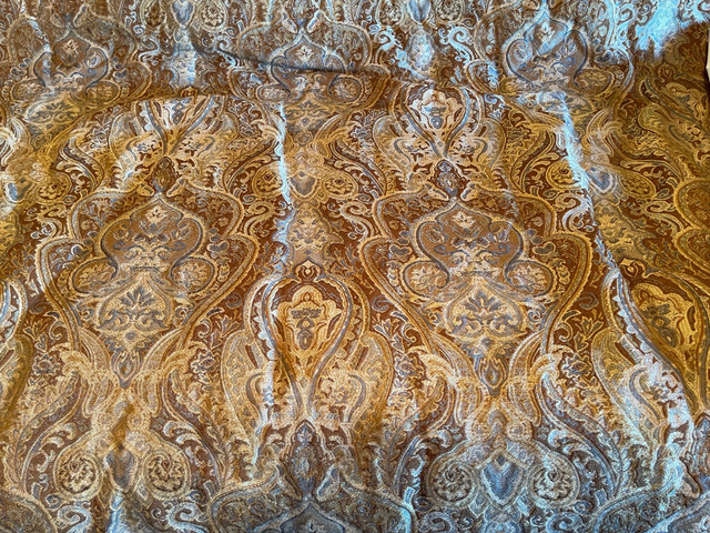 Beautiful Queen size comforter set in Bedding in Kingston - Image 4