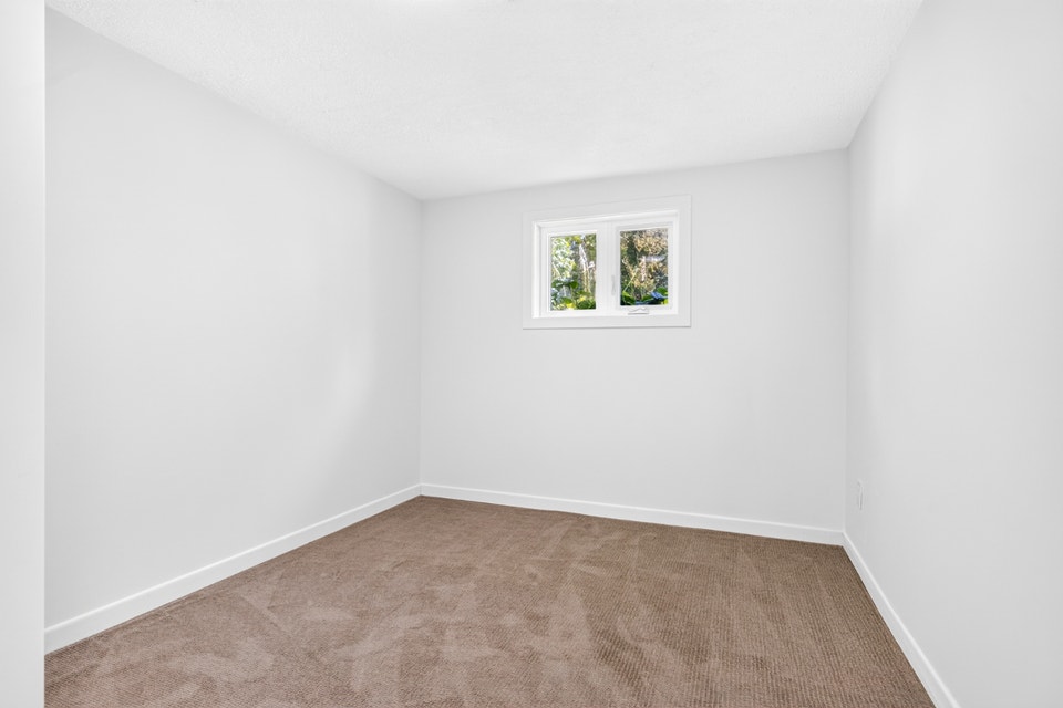 House For Sale, photo 15 of 19