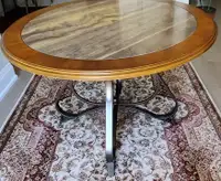 Beautiful Dining Table Plus 4 Chairs