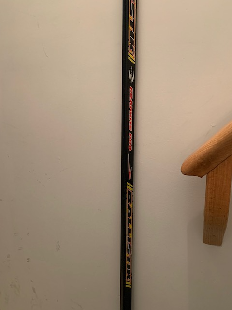 Kid's Hockey Sticks - Right handed blade  (Used Condition) in Hockey in City of Toronto - Image 3