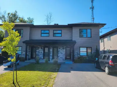 Condo 4 1/2 à louer 1er juillet - Ste Clotilde de Chateauguay