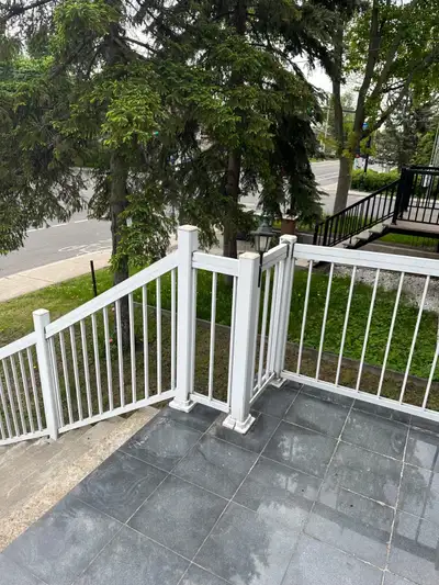 ** Bright 51/2 apartment in ville Saint Laurent available immediately ** For more details call John...