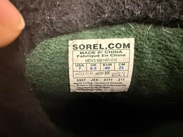 Sorel Boots, Women in Women's - Shoes in City of Toronto - Image 7