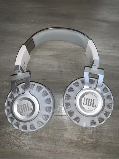 JBL Synchros S700, View more