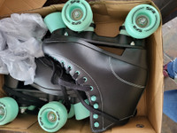 Womens/girls roller skates