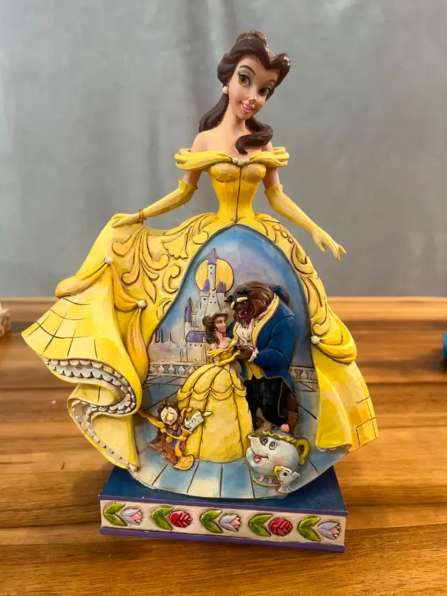 Jim Shore Disney tradition princesses in Arts & Collectibles in Laurentides - Image 3