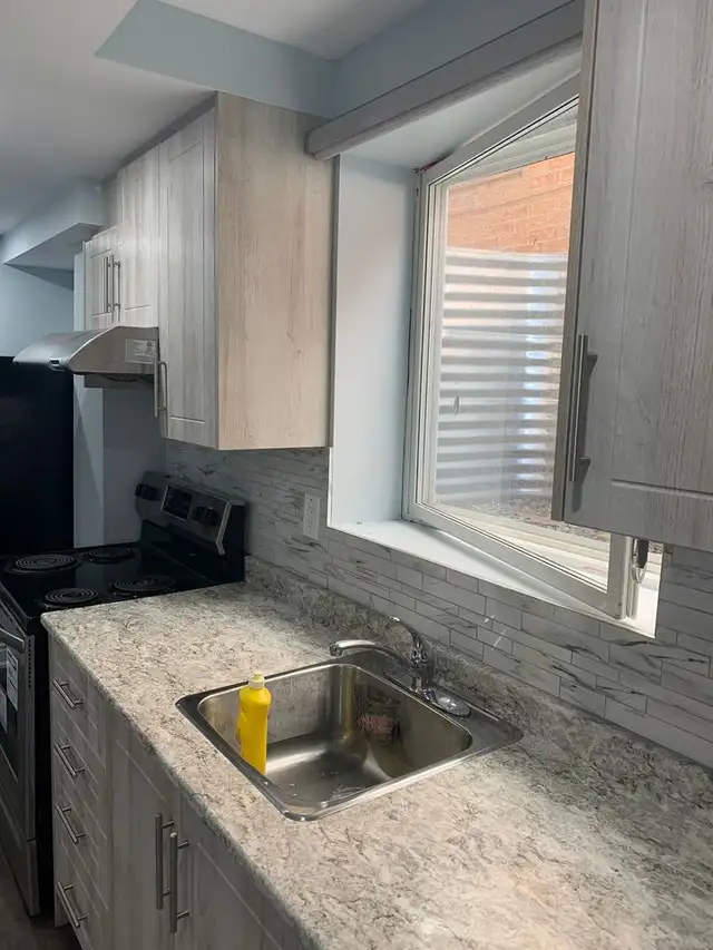 2 Bedroom Legal Basement - 2 parking spots