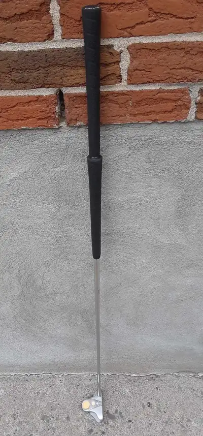 Medalist tour grip belly putter