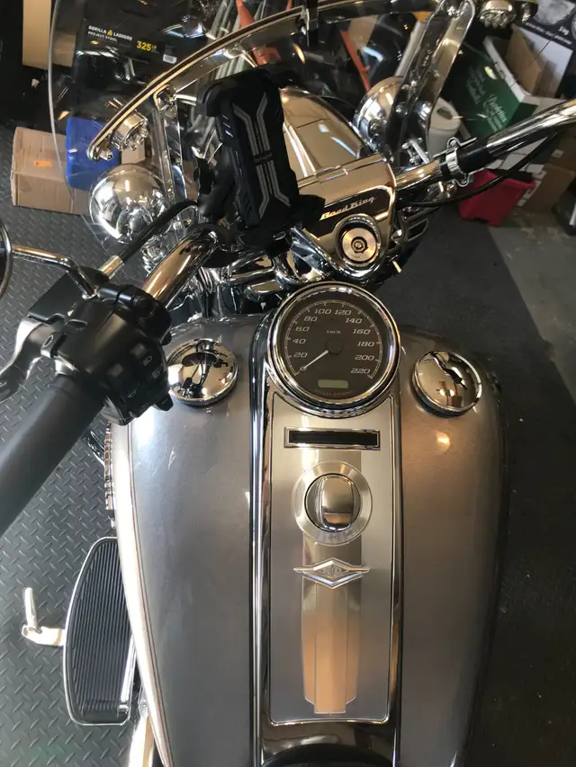 2016 Harley-Davidson Road King – Mint Condition in Touring in Edmonton - Image 7