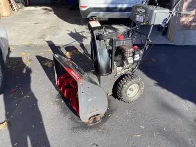 Briggs & Stratton 27" Snowblower, View more