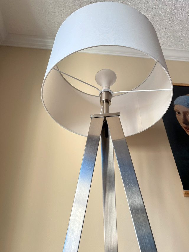 Modern floor lamp Indoor Lighting & Fans Ottawa Kijiji