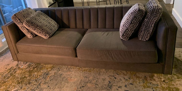 Selling Grey Couch in Couches & Futons in Kingston - Image 3
