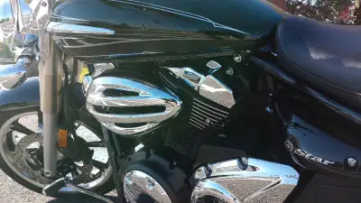 Prestine condition. Only 6100 km. Like new! Only one owner.