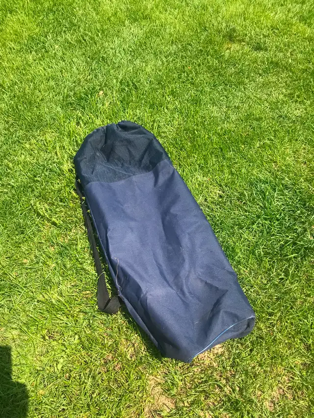 Bats and bat carrying bag in Baseball & Softball in Ottawa - Image 5