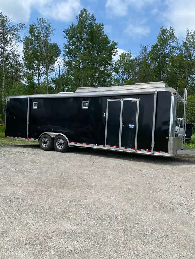 2011 30’ Royal Car trailer  in Cargo & Utility Trailers in Markham / York Region - Image 2