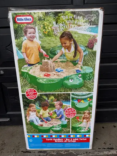 This Little Tikes Turtle Sandbox is in excellent, nearly new condition, ready to provide hours of ou...