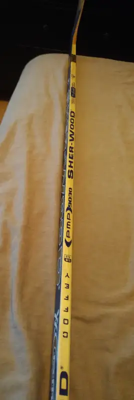 Clearance Game Used Signed Hockey Stick Potvin Phaneff in Arts & Collectibles in City of Toronto - Image 8