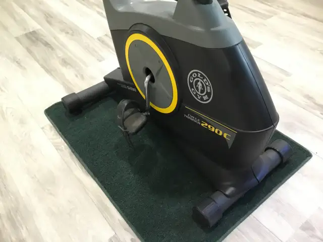 Exercise Bike, Gold's Gym Cycle Trainer in Exercise Equipment in Ottawa - Image 5