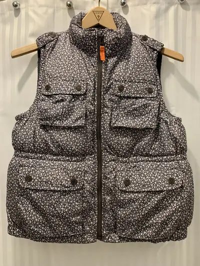 Super cute puffy down filled Gap girl vest, Worn only 3 times at most. Label says size XXL 14-16 but...