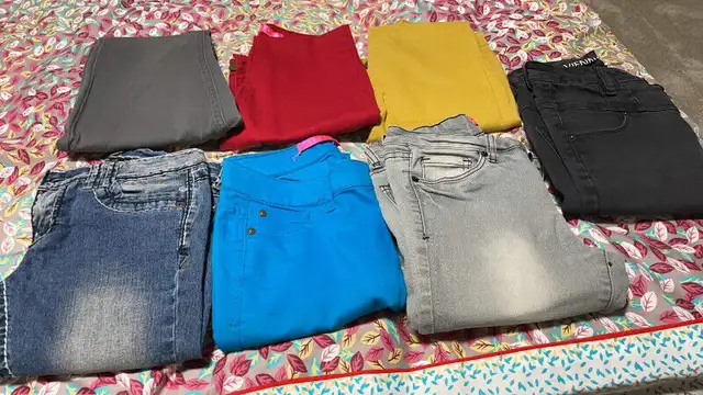 Girl clothing in Kids & Youth in Edmonton - Image 9
