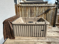 2 Person Hot Tub with New Lid 